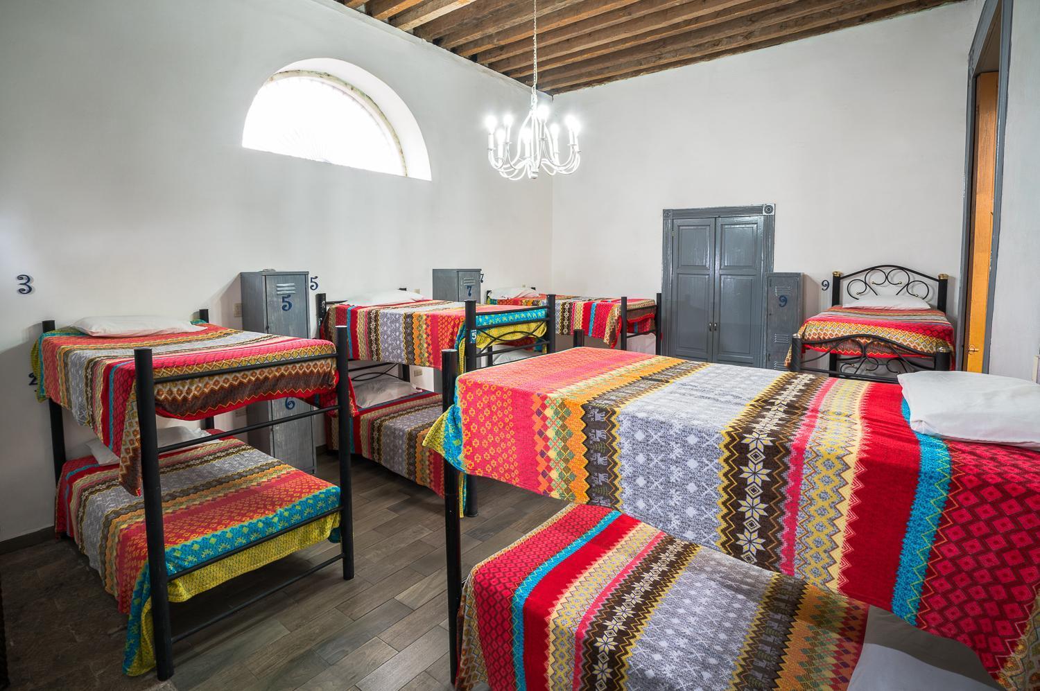 10-Bed Mixed Dormitory Room